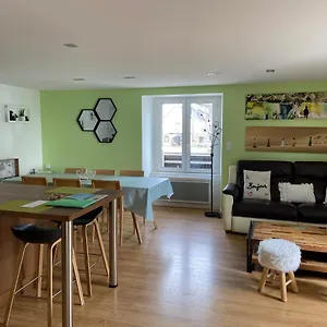 Appartement Plein Centre , Vue Mer, 100m De La, Larmor-Plage